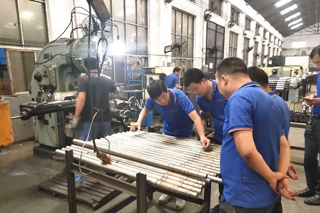 鄭州市神龍泵業(yè)有限公司每周對各個工序進(jìn)行質(zhì)量監(jiān)督檢驗的現(xiàn)場。
